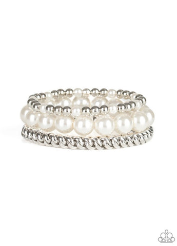 A Pearl-fect Ten- White Bracelet