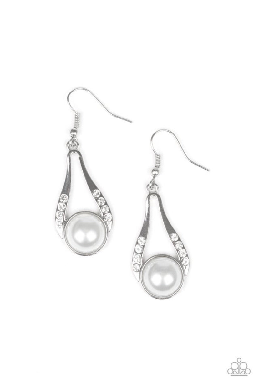 Headliner Over Heels- White Earrings